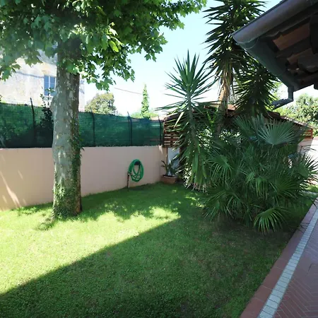 Con Piscina Privata E Giardino 2 Matrimoniali 2 Bagni *