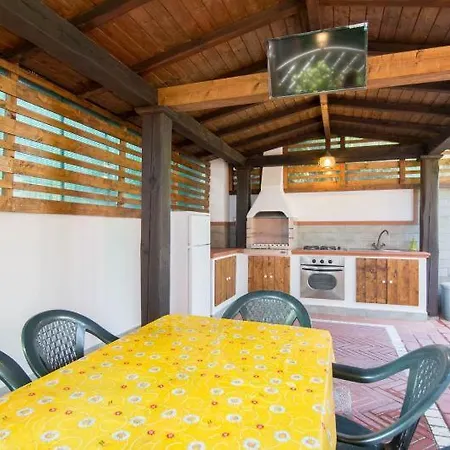 Con Piscina Privata E Giardino 2 Matrimoniali 2 Bagni * Massa (Tuscany)