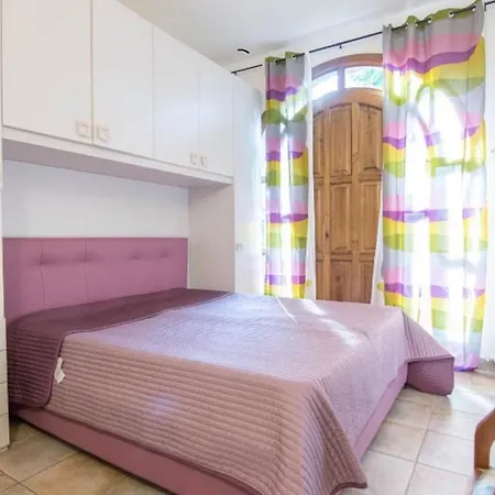 Con Piscina Privata E Giardino 2 Matrimoniali 2 Bagni Apartment